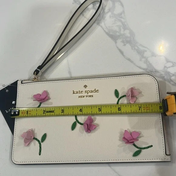 💕Cute.💐KATE SPADE WRISTLET. - Picture 10 of 16